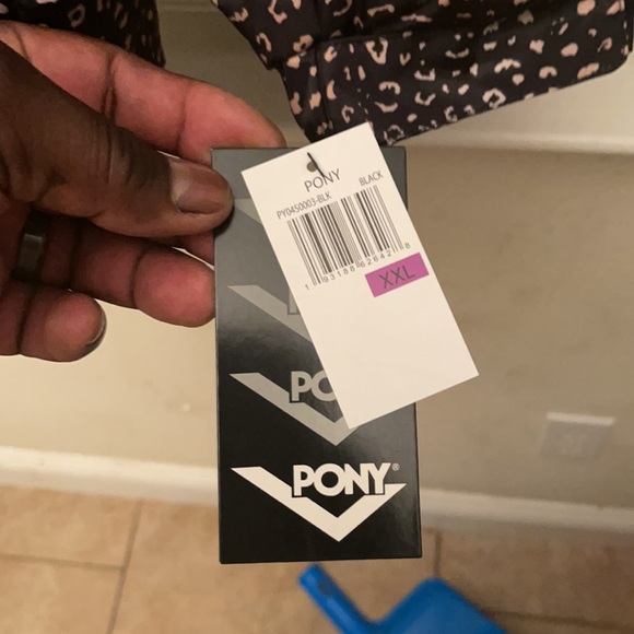 Pony Puffer Jacket City Wings edition - Picture 2 of 3